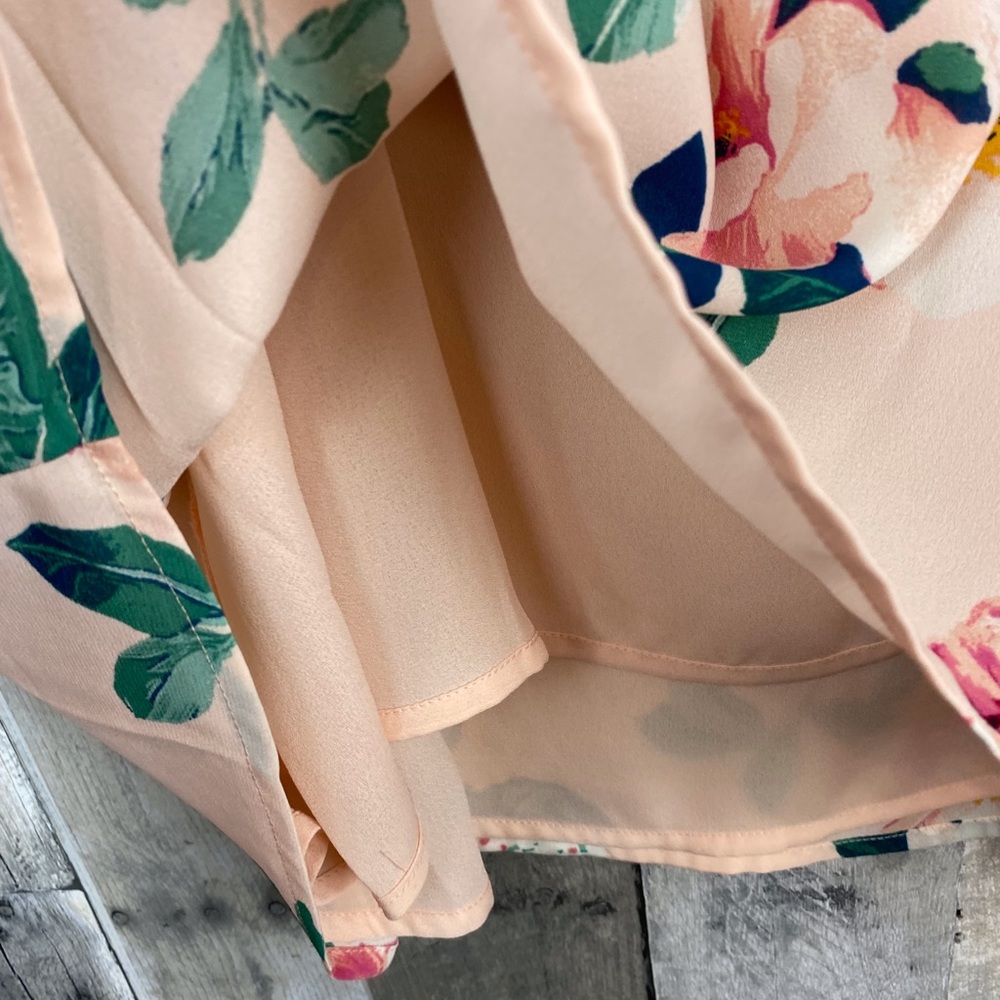 Socialite Blush Floral Scalloped Cami Size XL New! - Picture 9 of 13